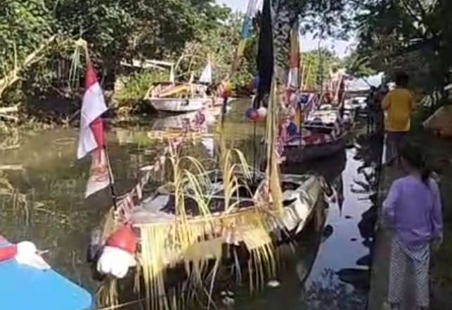 festival-nelayan-perahu-hias-desa-bandulu