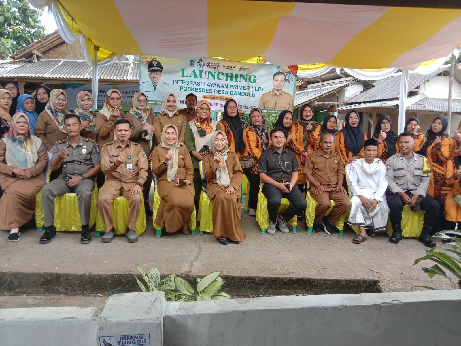 launching-poskesdes-bandulu-dengan-motto-layanan-primer-kuat-masyarakat-sehat